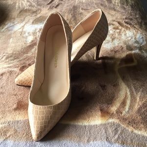 EUC Loslandifen Heels 👠. Size 36.